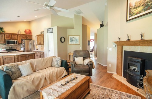 Eagle House | Beautiful Golf Course Getaway in Charming Eagle, ID!