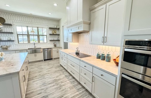 Dennis House | Beautiful Hillside Home Overlooking Dove Ridge Vineyard