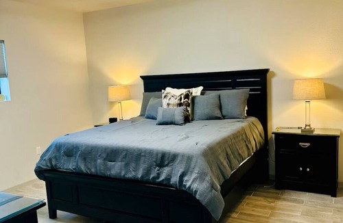 Fair Oaks Ranch House | Beautiful private gated Guest House on 5 acres!