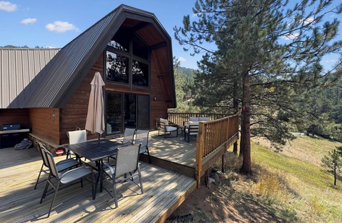 Boulder House | Beautiful Red Cedar Mountain Home 10 min from Downtown Boulder on 2 acres