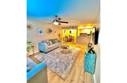 Brookhollow Apartment | Beautiful/Spacious 2 Bedroom Houston near Galleria