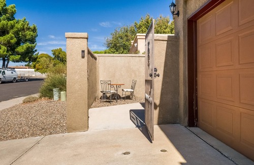 Bear Canyon House | Beautiful Townhome in NE Albuquerque