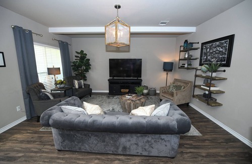 Wellborn House | Beautifully furnished townhome! Spacious Aggie retreat!