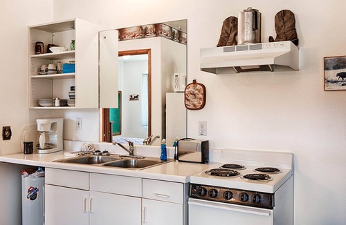 Oroville Cabin | Behold the Cosmos Cabin at Eden Valley Guest Ranch