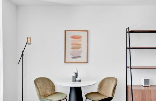 Wilburton Apartment | Bellevue 1BR w Gym WD nr Spring District SEA-411