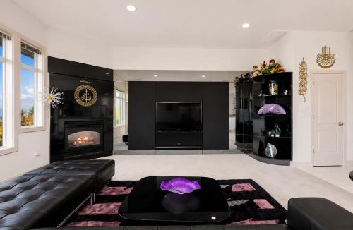 Cougar Mountain Villa | Bellevue Retreat - Private House