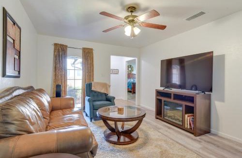 Fort Worth Apartment | Benbrook Vacation Rental with Yard Near Fort Worth!