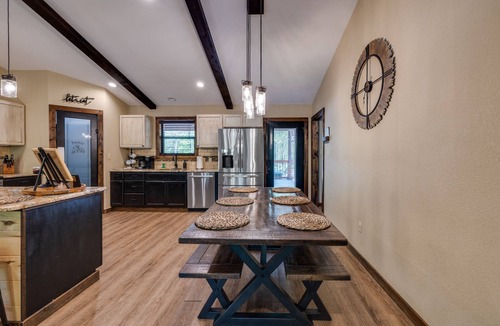 Pickens Cabin | Bent Tree Cabin, on Private 12.5 Acres + Hot Tub
