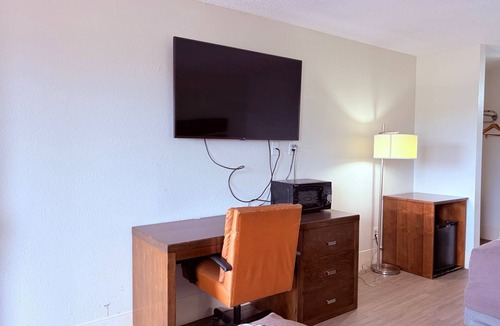 Houston Hotel | Best Classic Inn & Suites Houston I 45 near IAH