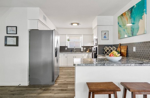Arlington House | Best Little Bunkhouse in TX! Walk to MAJOR INTERNATIONAL SPORTING EVENT