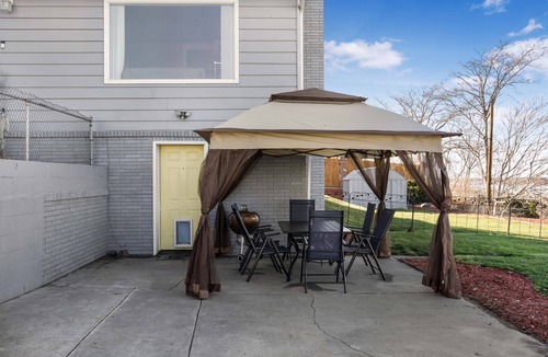 Kennewick House | Best River View, Great Discounts, Return Guests Send Inquiry for Special Rate