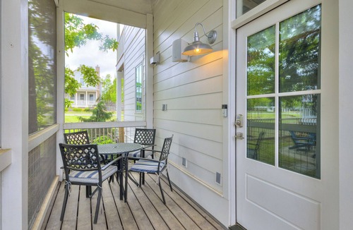 Carlton Landing House | Best spot in Carlton Landing - walk to everything!