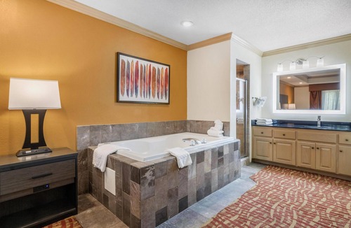Fort Smith Hotel | Best Western Aspen Hotel