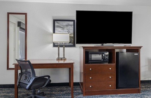 Canton Hotel | Best Western Canton Inn
