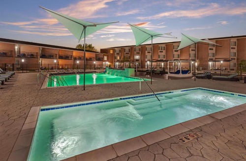 Montbello Hotel | Best Western Denver East