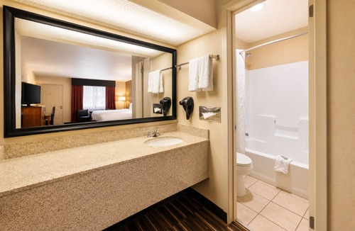 Hobbs Hotel | Best Western Executive Inn