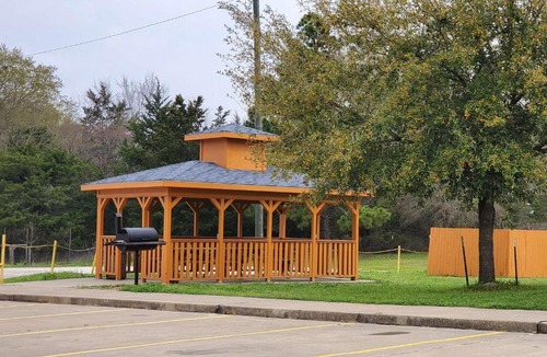 Madisonville Hotel | Best Western Executive Inn & Suites