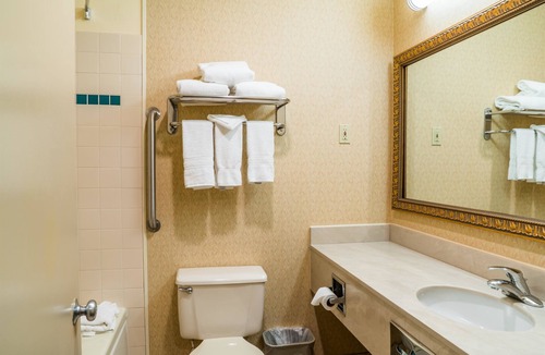 Ontario Hotel | Best Western Inn & Suites