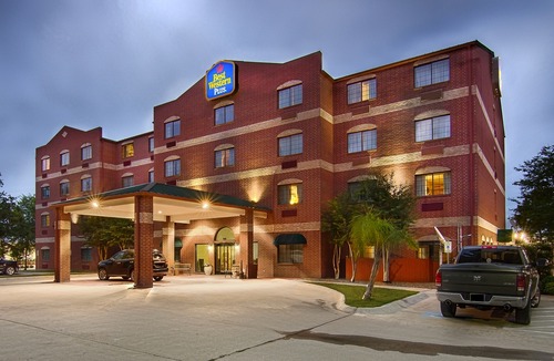 College Park Hotel | Best Western Plus the Woodlands