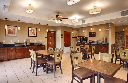 Mansfield Hotel | Best Western Plus Desoto Inn & Suites