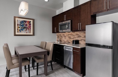 Baytown Hotel | Best Western Plus Executive Residency Baytown