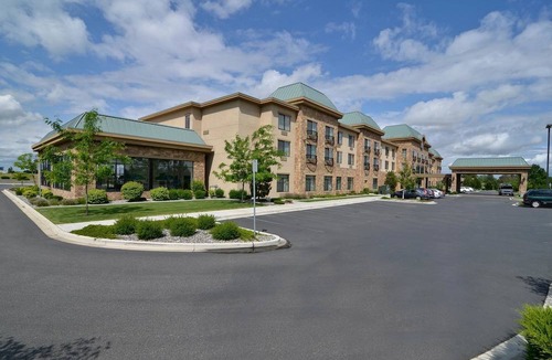 Pasco Hotel | Best Western Premier Pasco Inn & Suites
