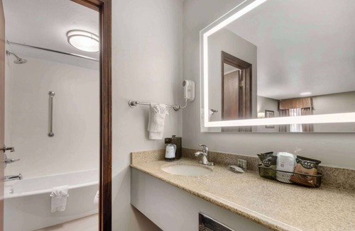 Dawn Hotel | Best Western Red Carpet Inn