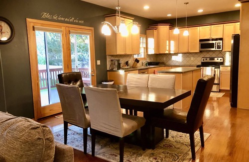 Lincoln House | Big 3,300 sqft beautiful 4BR 3.5BA house at beautiful neighborhood