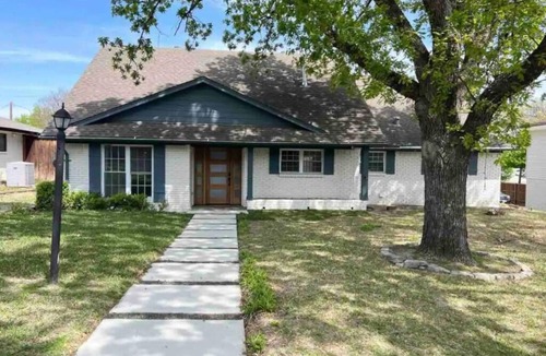 Richardson House | Big Beautiful Richardson Home for the Family!