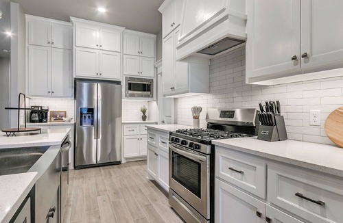 Edmond House | Big, Bright & Beautiful!