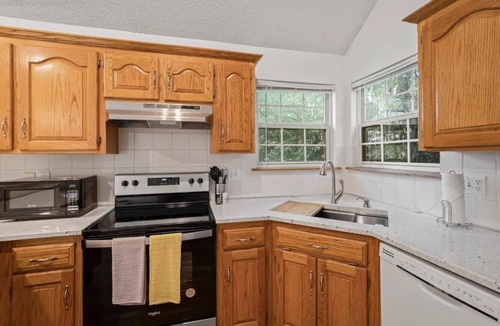 Shawnee House | Big Charming Shawnee Family Home with Game Room-Sleeps 16!