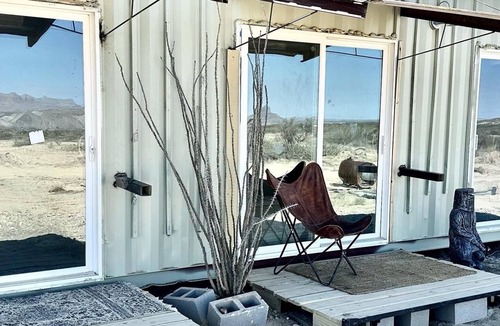 Terlingua Cabin | Big sky mountain views, 20 acres to yourselves. 21 mins Ghost town.