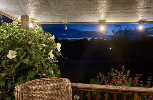 Round Top Cabin | Black Dog Cabins - Max Cabin - Round Top, TX