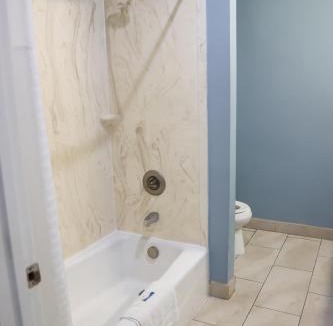 Sweet Home Hotel | Black Gold Inn