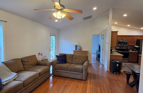 St. Robert House | Blue heron INN 3-bedroom home 2.2miles from FLW!