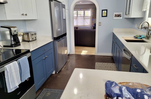 Winthrop House | Blue Moon-Dog Friendly and a Short Walk to Winthrop!