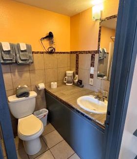 Okanogan Hotel | Blue Mountain Motel