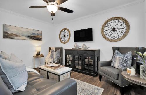 Montgomery House | Blue Pond Cottage Retreat Near Lake Conroe