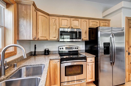 Blue River House | Blue River 4 - Three Bedroom House, Sleeps 8