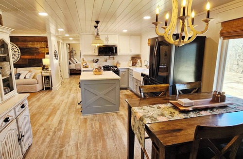 Jasper House | Blue Sage Sanctuary-Buffalo River Retreat