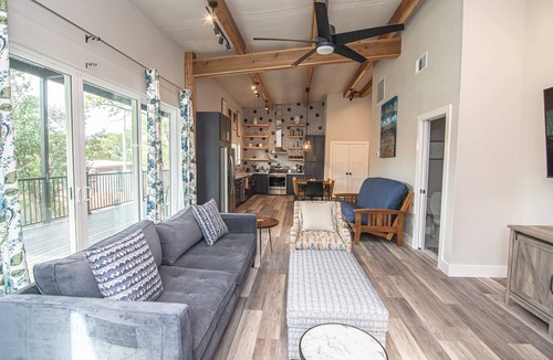 Whitney Apartment | Blue Star Bungalow at Lake Whitney: Pet-Friendly Secluded Lake Retreat, Wrap Around Deck & Fire Pit