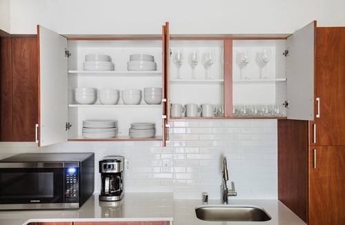 West Bellevue Apartment | Blueground | Bellevue, w/d, nr park & art