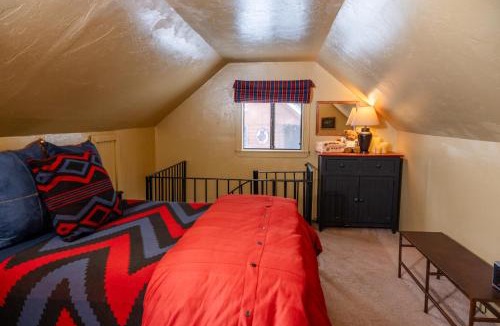 Durango - Purgatory Cabin | Bluespruce Cabin at O-Bar-O