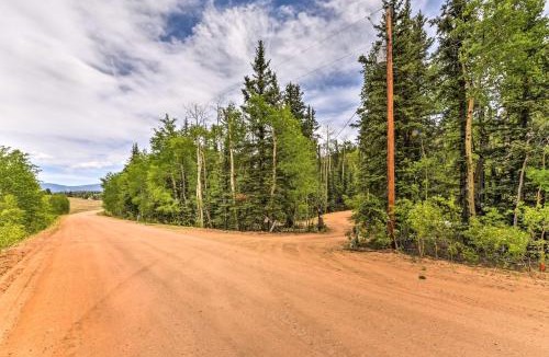 Indian Mountain House | 'Bobcat Trail Cabin' on 3 Acres in Como!