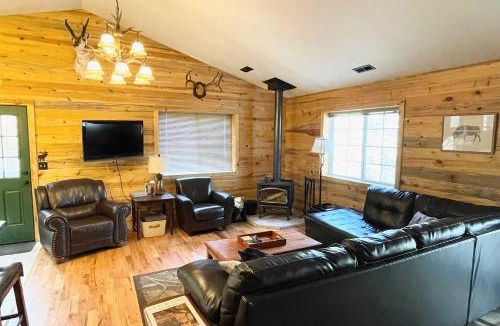 Indian Mountain House | 'Bobcat Trail Cabin' on 3 Acres in Como!