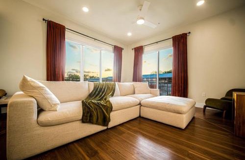 Dallas Apartment | Boho Luxe Apt with Resort Pool, Laundry, Parking