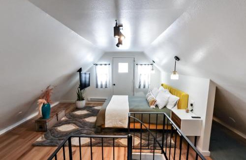 Durango Apartment | Boho Modern Retreat with Mountain Views Unit 1 Durango
