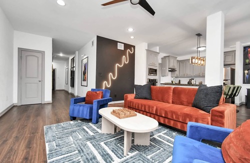 Northside House | Bold 3BR Near Downtown | Wine Wall + Balcony