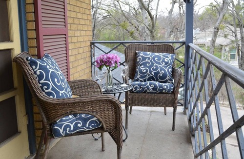 Denton House | BolivarPlace whole upstairs only. 2 bedrooms 1 bath