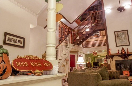 Voth Bed & Breakfast | Book Nook Inn